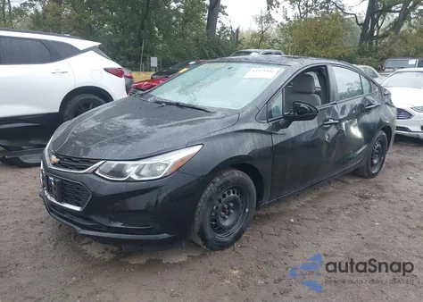 2017 Chevrolet Cruze Ls Manual z USA, uszkodzony, nr VIN 1G1BB5SM2H7201796